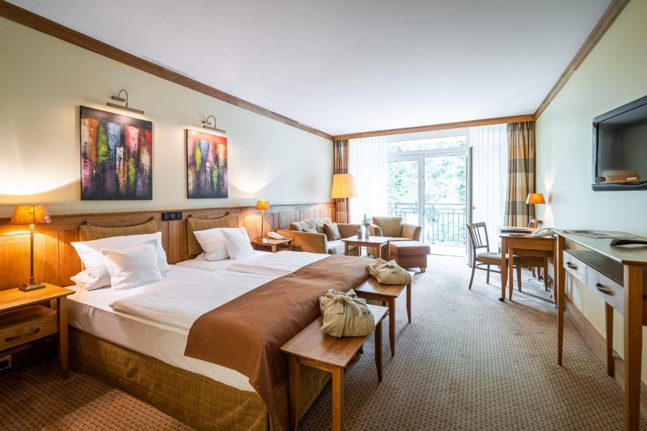Waldhotel Tannenhaeuschen 베젤 외부 사진